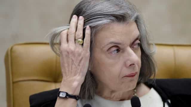 Cármen Lúcia condena ações ambientais de Bolsonaro: ‘insuficientes e ineficientes’