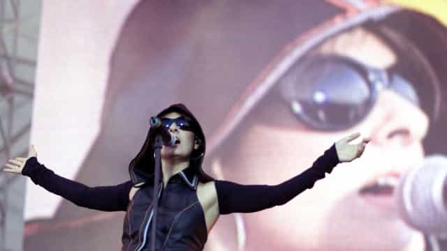 ‘Sou muito fã de Anitta’, afirma cantora Fernanda Abreu, pioneira do funk