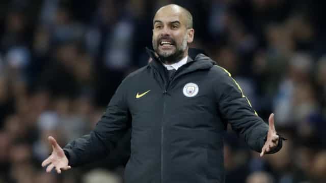 Guardiola pede para City ir à semifinal por Fernandinho e ainda conta com volante