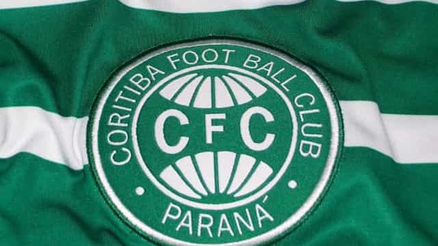 Coritiba domina Goiás no Couto Pereira e volta ao Brasileirão com vitória