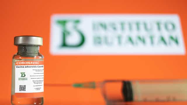 Reforço de Pfizer após Coronavac eleva proteção contra ômicron de 8% para 56%