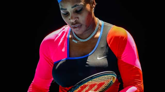 Técnico encerra parceria de 10 anos com Serena Williams e vai treinar Halep