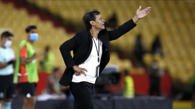 Fabián Bustos valoriza triunfo suado do Santos: ‘importante para seguirmos vivos’