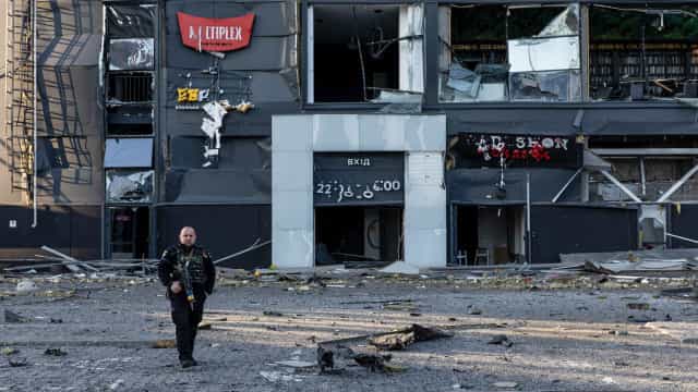 França abre 3 investigações de crimes de guerra em conflito da Ucrânia