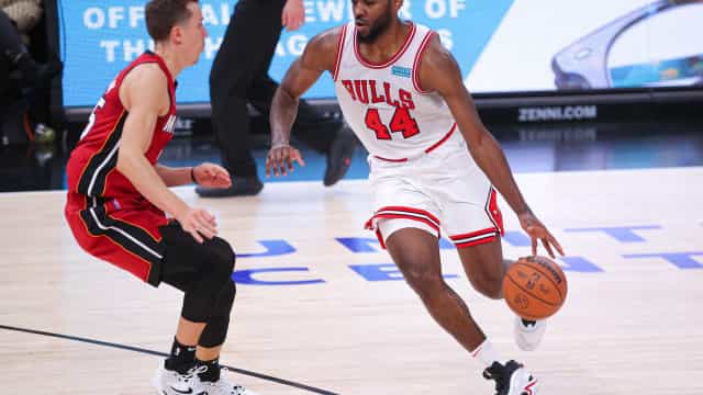 Heat volta aos trilhos, bate Bulls e se protege no topo; Warriors vencem Jazz