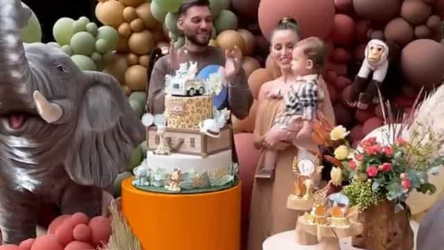 Separados, Lucas Lucco junta-se a Lorena Carvalho no aniversário do filho