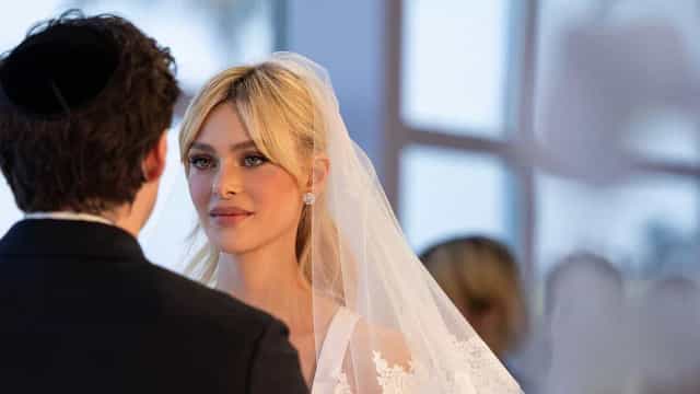 As fotos oficiais do casamento do filho de Victoria e David Beckham