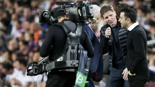 Xavi cobra explicação da diretoria do Barcelona após invasão alemã no Camp Nou