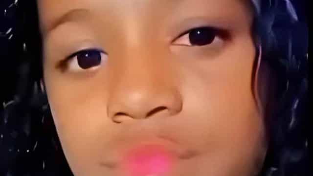 Menina que morreu imprensada por carro alegórico vai ser enterrada neste sábado