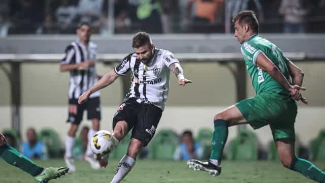 Brasileiro: Atlético-MG empata com Coritiba e assume liderança isolada