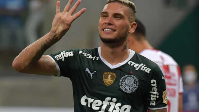 Artilheiro da Libertadores, Navarro é esperança de gols do Palmeiras no Equador
