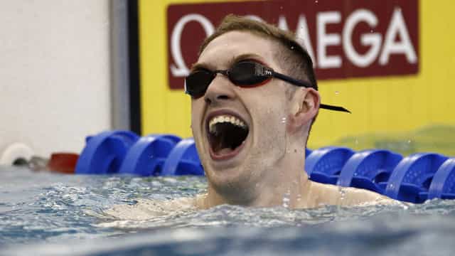 Nadador americano bate recorde mundial dos 50m costas nos EUA