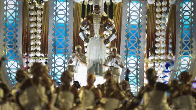 Desfile das Campeãs traz hoje seis escolas de volta ao Sambódromo