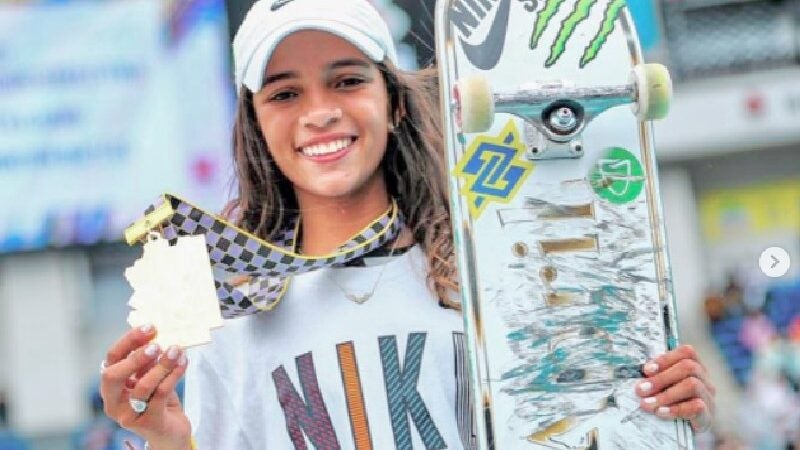 Fadinha Rayssa Leal é ouro no Japão e sobe no pódio do X-Games pela 1ª vez