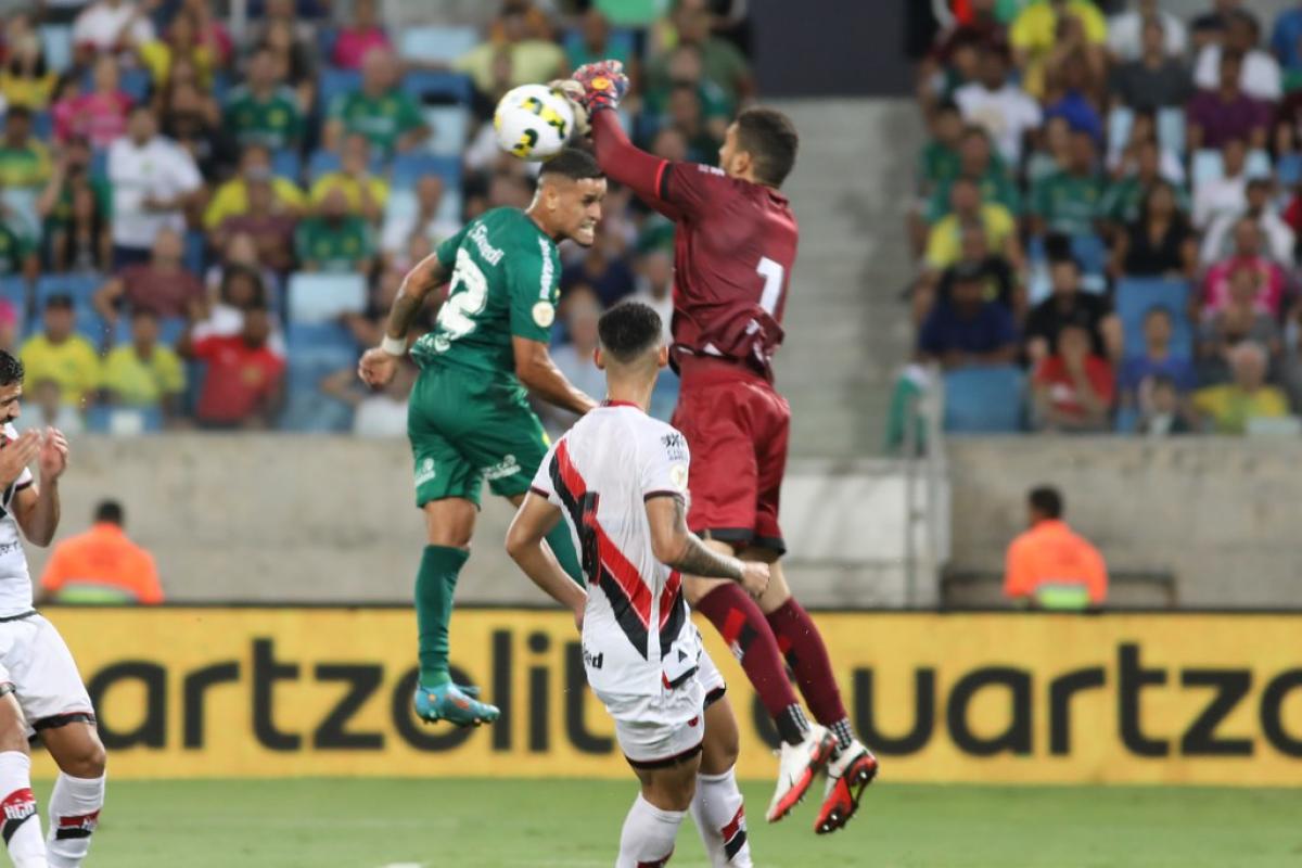 Cuiabá perde nos pênaltis e é eliminado da Copa do Brasil