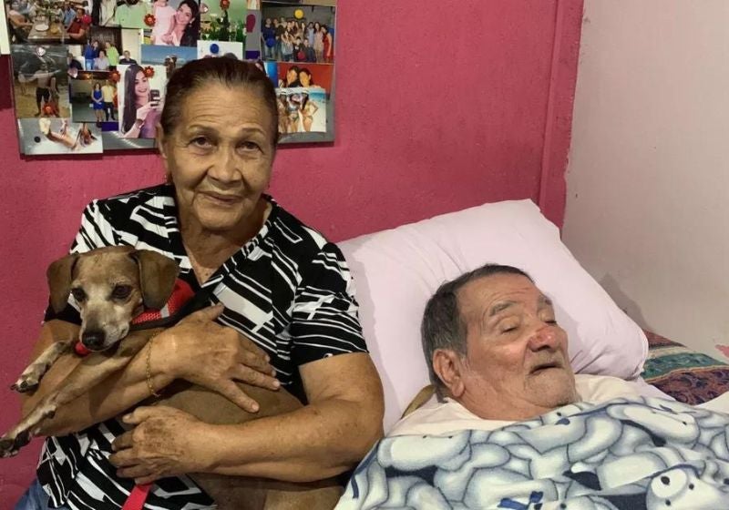 Cãozinho salva tutores idosos de incêndio em casa na BA. “Bob foi um herói”