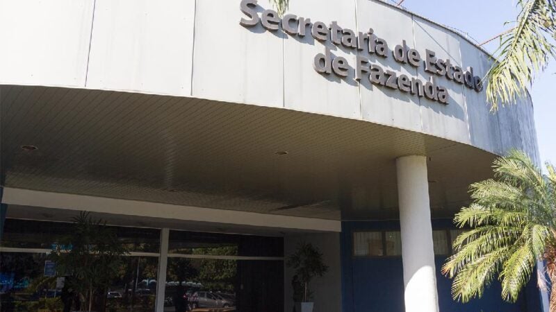 Governo de MT paga salários dos servidores amanhã e injeta R$ 589,2 milhões na economia