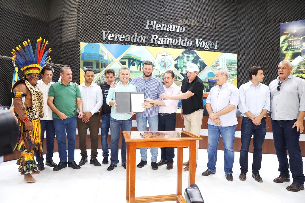 Prefeito no Médio Norte elogia gestão Mauro: “olha para o desenvolvimento e não esquece do social”