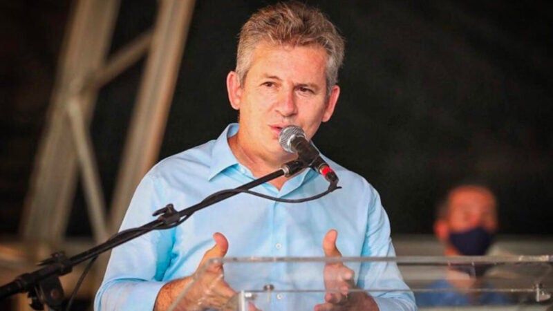 Mauro autoriza asfaltar MT-358 no Médio Norte e firma convênios de R$ 90 milhões; assista
