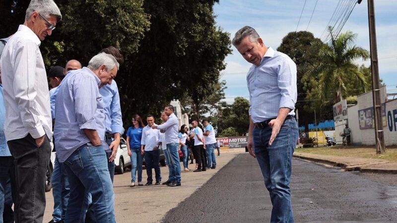 Mauro assina convênios com dois prefeitos do Nortão para asfaltar ruas e avenidas em duas cidades do Nortão