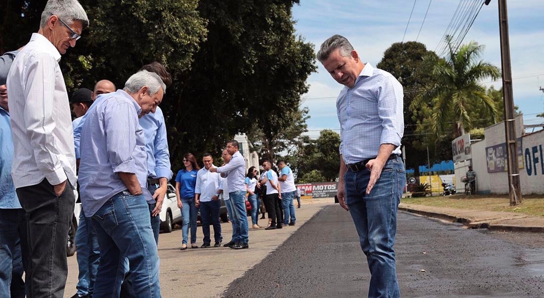 Mauro assina convênios com dois prefeitos do Nortão para asfaltar ruas e avenidas em duas cidades do Nortão