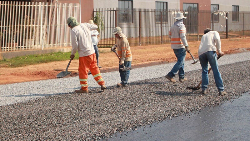 Convênio com Estado garante R$ 3,9 milhões para asfalto em ruas de bairro em Alta Floresta