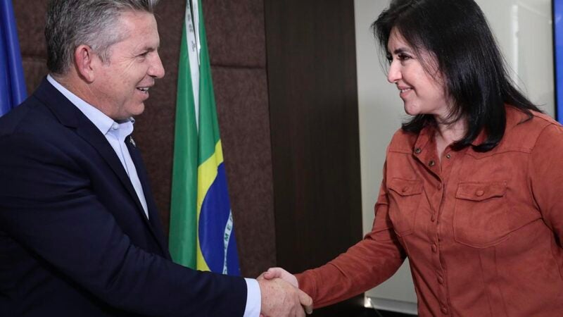 Senadora pré-candidata a presidente faz visita de cortesia a Mauro Mendes e pede apoio; vídeo