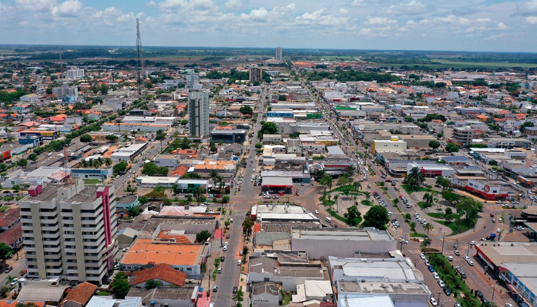 Prefeito de Sinop assina contrato de R$ 1,3 milhão para reforma de escola municipal