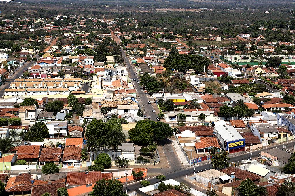 Governo promove regularização fundiária de 15 mil moradias em Várzea Grande; investimento de R$ 17,8 milhões