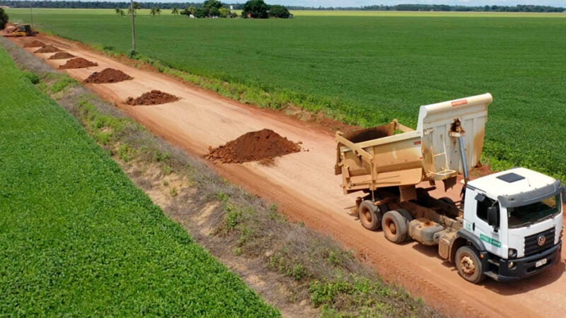 Prefeitura lança o Arranca Safra para melhorar trafegabilidade em 72 estradas em Sinop