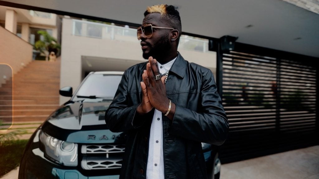 Rapper africano que vive no DF canta a realidade fora do país de origem