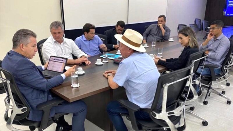 Sinop: prefeito se reúne com governador e quer ‘iniciar logo’ asfaltamento de 20 km da estrada Nanci