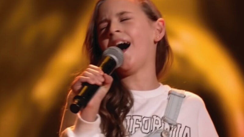 Menina de 11 anos encanta o mundo em apresentação no The Voice Alemanha