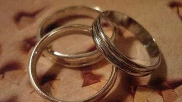 Trisais ‘grávidos’ enfrentam burocracia e ganham seguidores