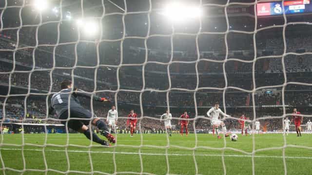 Com alto investimento no futebol, sites de apostas esperam regulamentação