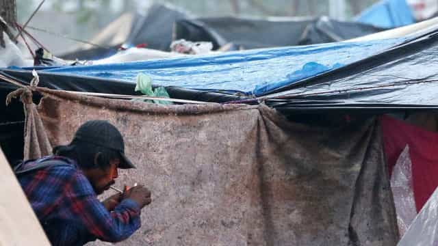Tendas voltam a ser montadas na cracolândia uma semana após dispersão