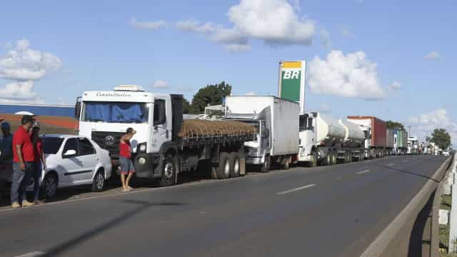 Nova alta do diesel pode deixar cidades sem ônibus, dizem empresas