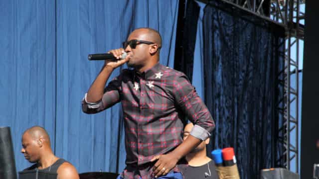 Thiaguinho diz que é necessário discutir racismo com brancos: ‘Nós sofremos’