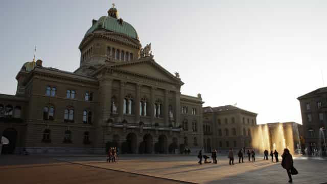 Finlândia confirma que Rússia suspendeu fornecimento de gás neste sábado