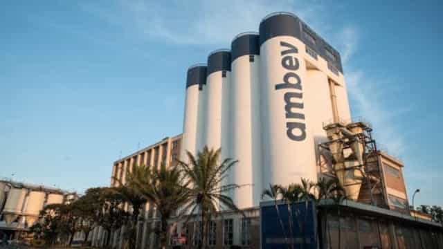 Ambev anota lucro ajustado de R$ 3,551 bilhões no 1º trimestre (+28,6% em 1 ano)