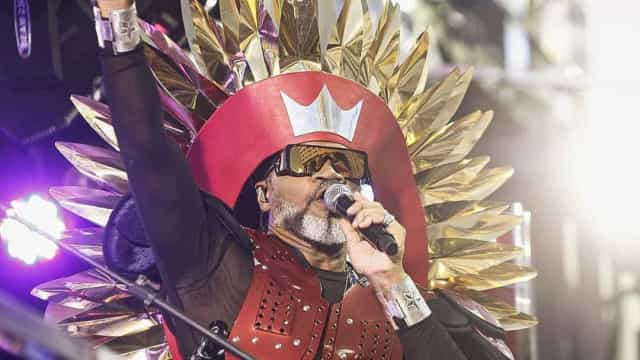 Carlinhos Brown afirma que ‘a música brasileira interessa ao mundo’
