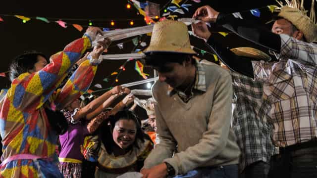 Recife cancela São João e destina recursos aos atingidos pelas chuvas