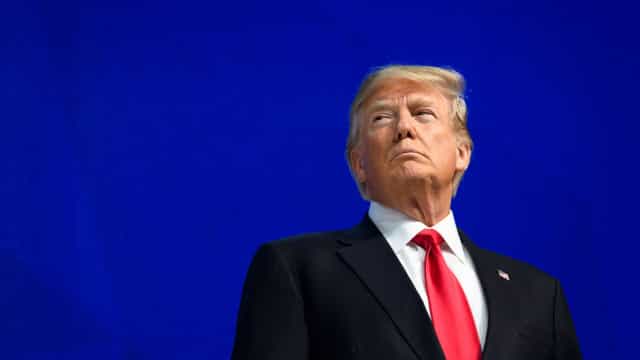 Trump incentivou polícia a disparar contra manifestantes, diz ex-secretário