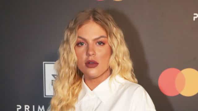 Luísa Sonza interrompe show após furto e briga na Virada Cultural