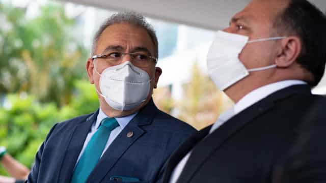 Justiça anula notas da Saúde que indicavam cloroquina contra a covid-19