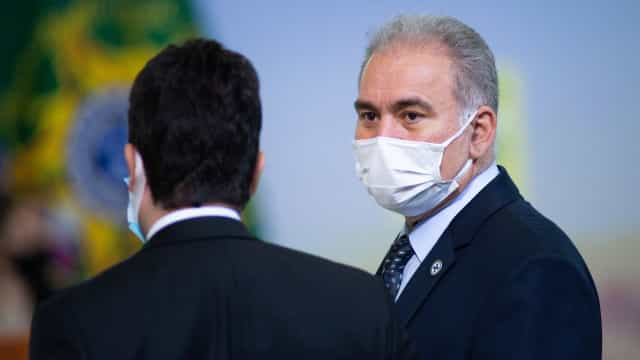 Governo Bolsonaro troca secretário-executivo do Ministério da Saúde