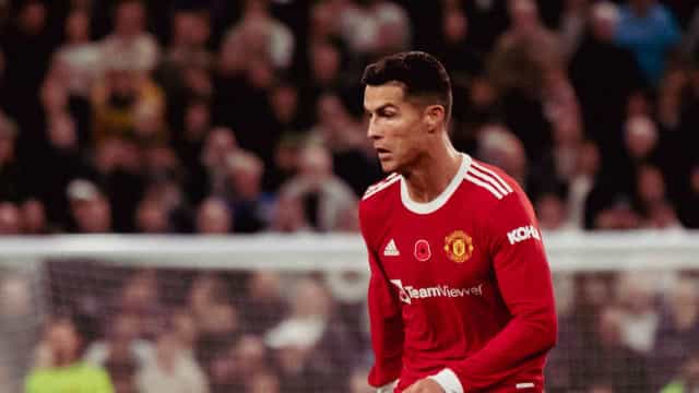 Manchester United é goleado por Brighton e dá adeus ao sonho de Liga dos Campeões