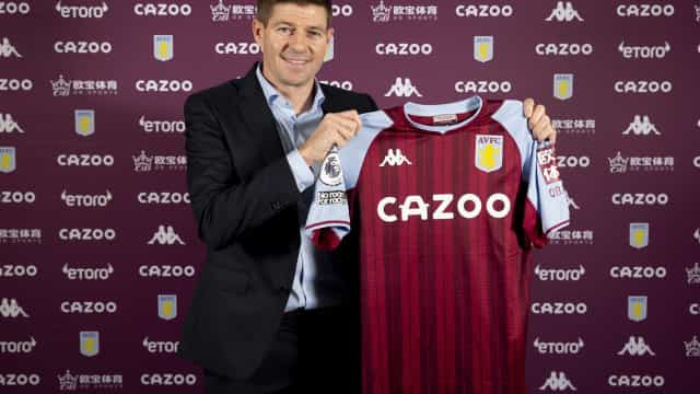 No Aston Villa, Steven Gerrard pode ajudar Liverpool a conquistar título inglês