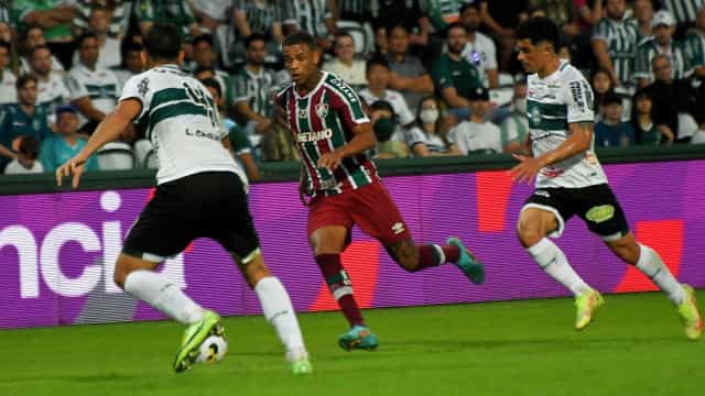 Fluminense sai na frente, mas sofre virada e perde para Coritiba