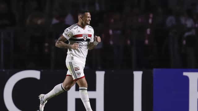 Luciano diz que São Paulo aprendeu com erros e provoca Santos: ‘Deixa reclamarem’